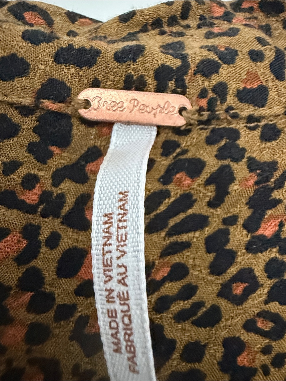 Free People leopard Print Tie-Front Button Down Shirt in Mustard M EUC - Picture 2 of 8